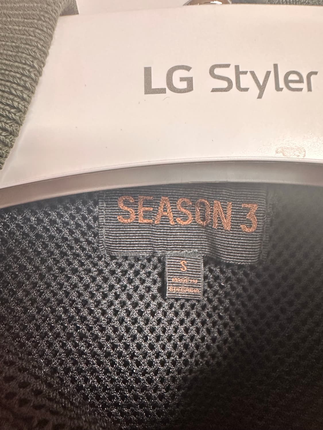 이지 시즌 3 푸퍼 봄버 상품이미지3