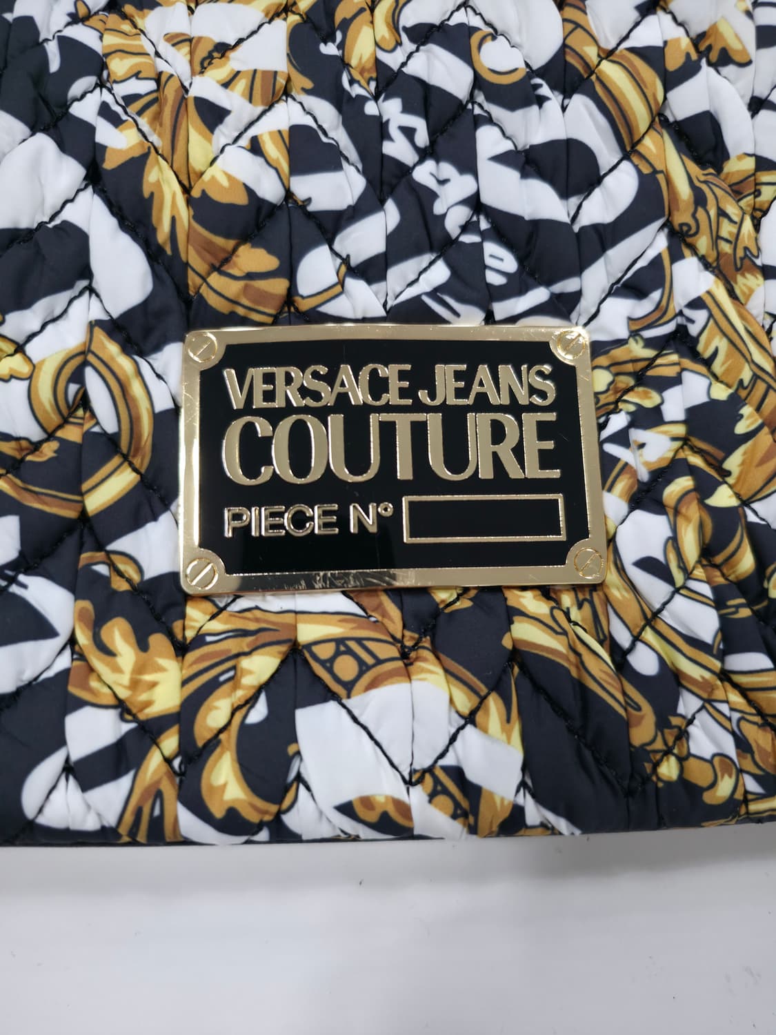 베르사체 진스 꾸뛰르 바로크 퀼팅 크로스백 상품이미지2