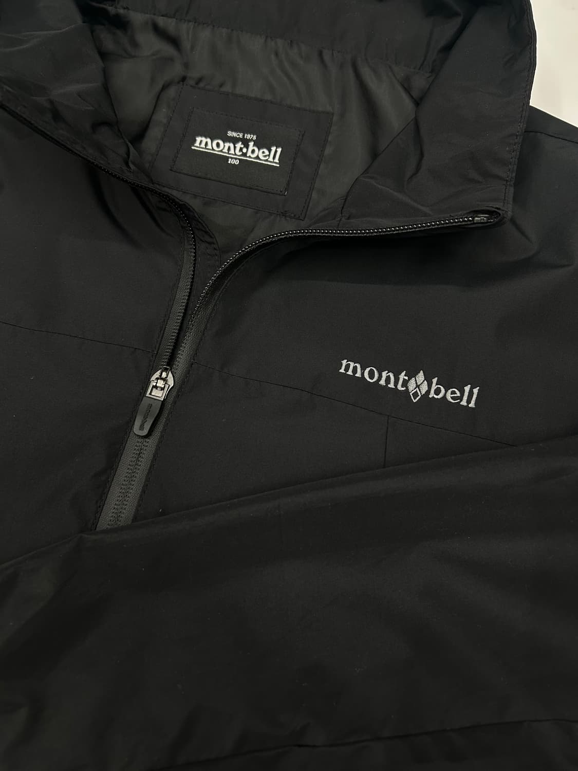 몽벨 블랙 윈드자켓  상품이미지1