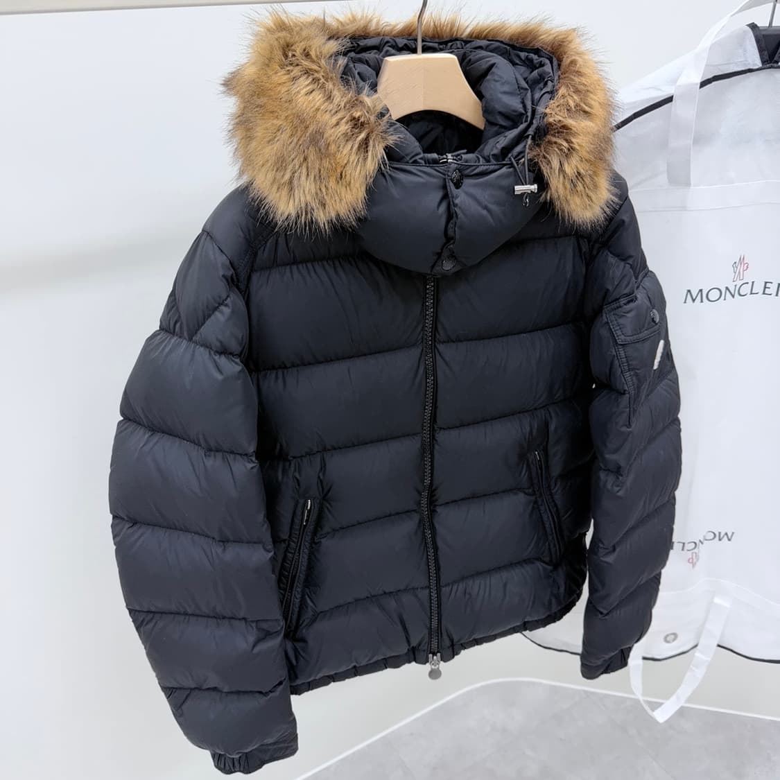 [S급/7] 몽클레어 마야프 패딩 마르크 블랙 상품이미지3