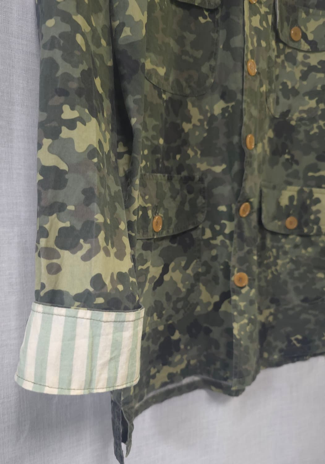 희귀템 아카이브 꼼데가르송 플레이 AD2009 카모플라쥬 워크 자켓 셔츠 상품이미지7