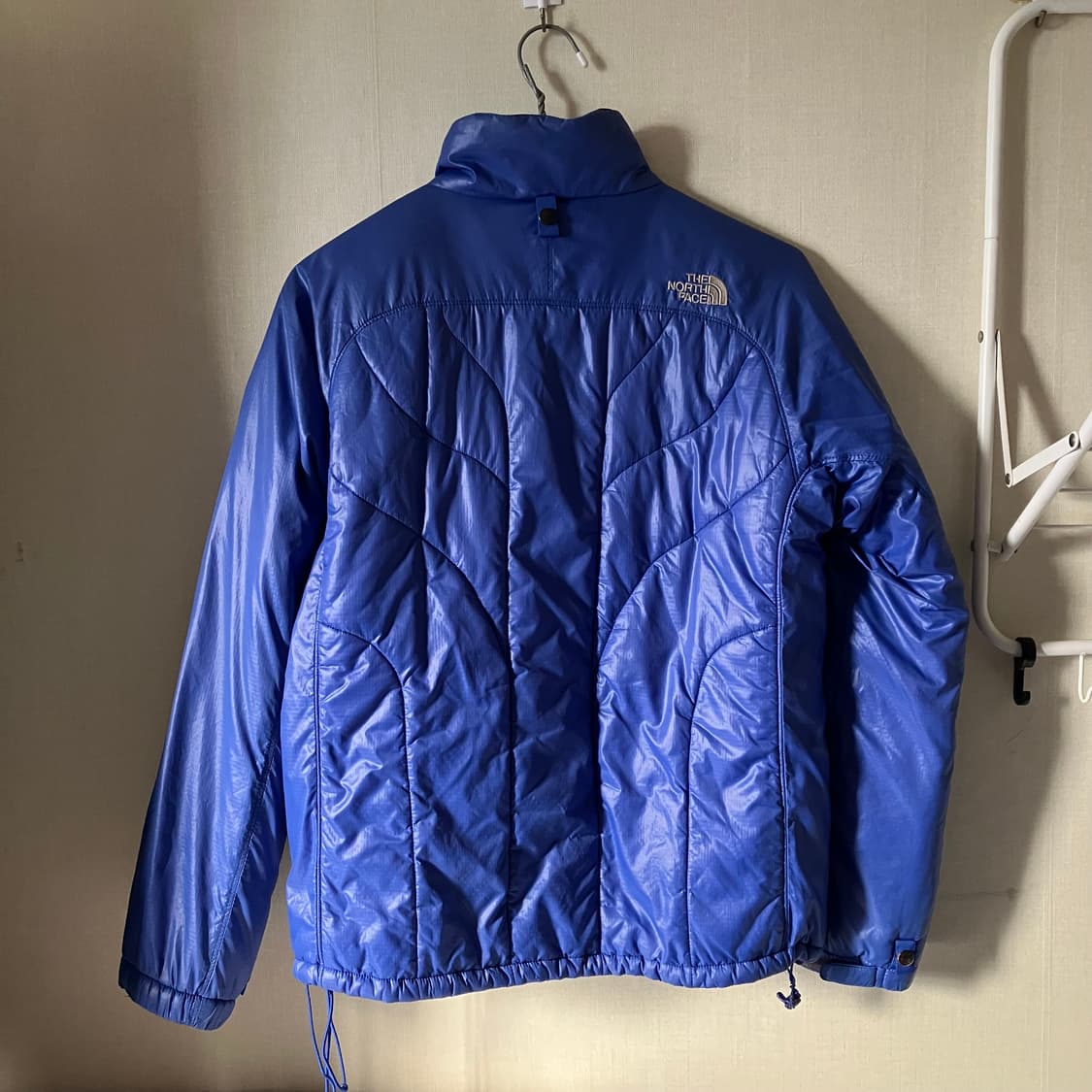 노스페이스 경량 패딩 상품이미지2