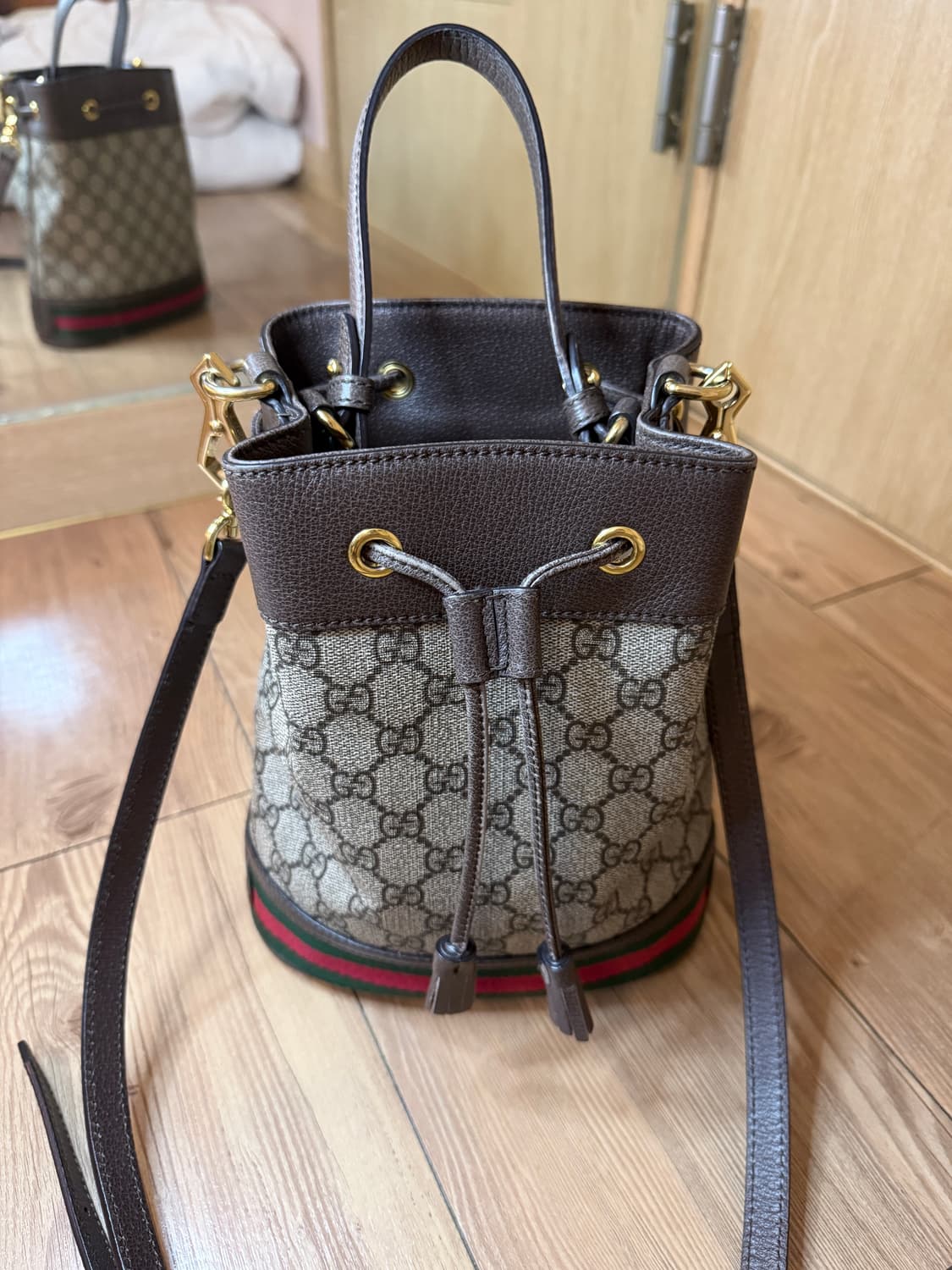 구찌 오피디아 GG 버킷백 스몰 상품이미지1