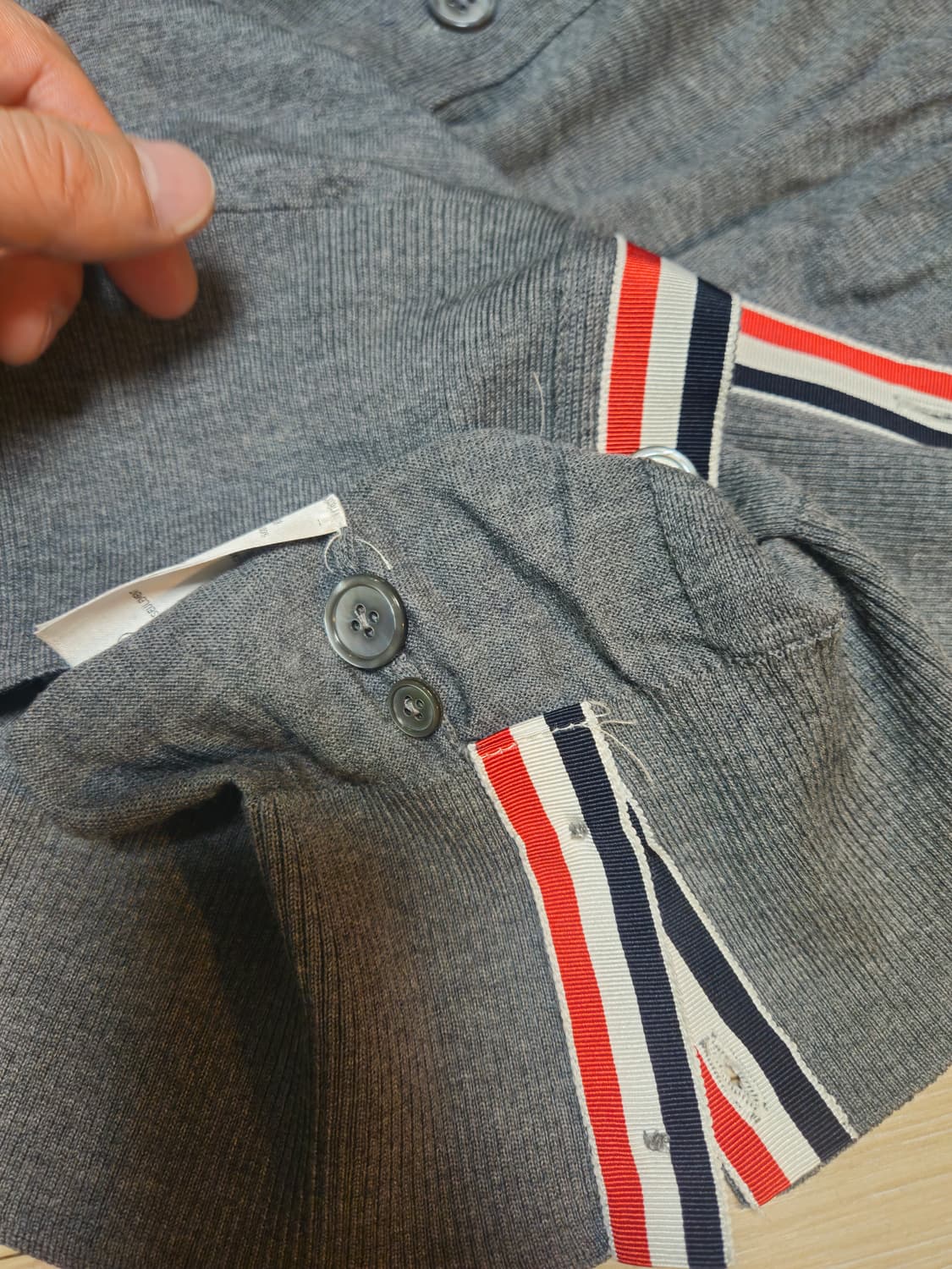 톰브라운 메리노울 가디건 그레이 2 상품이미지7