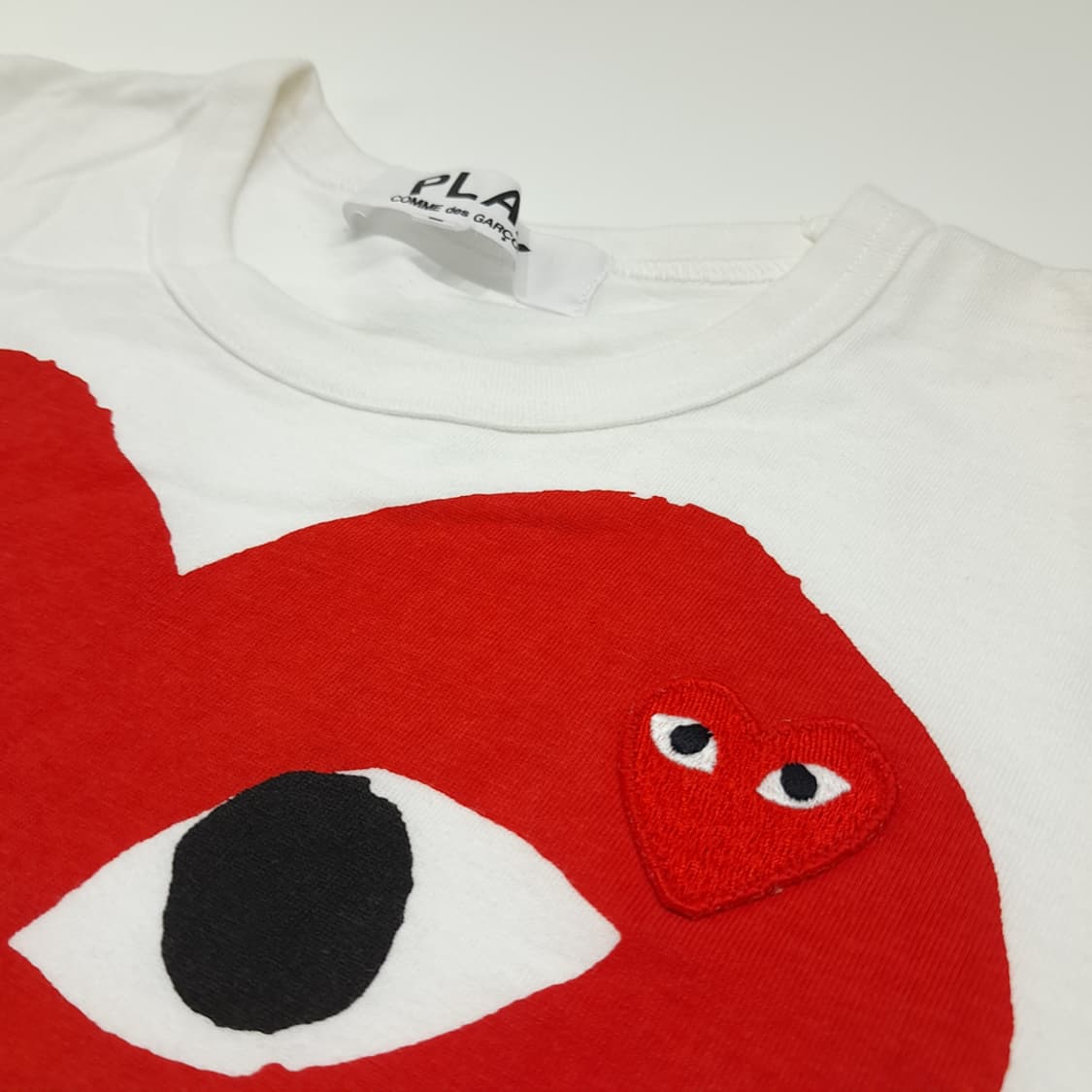 CK114 L 꼼데가르송플레이 일본판 빅하트 화이트 티셔츠 상품이미지4