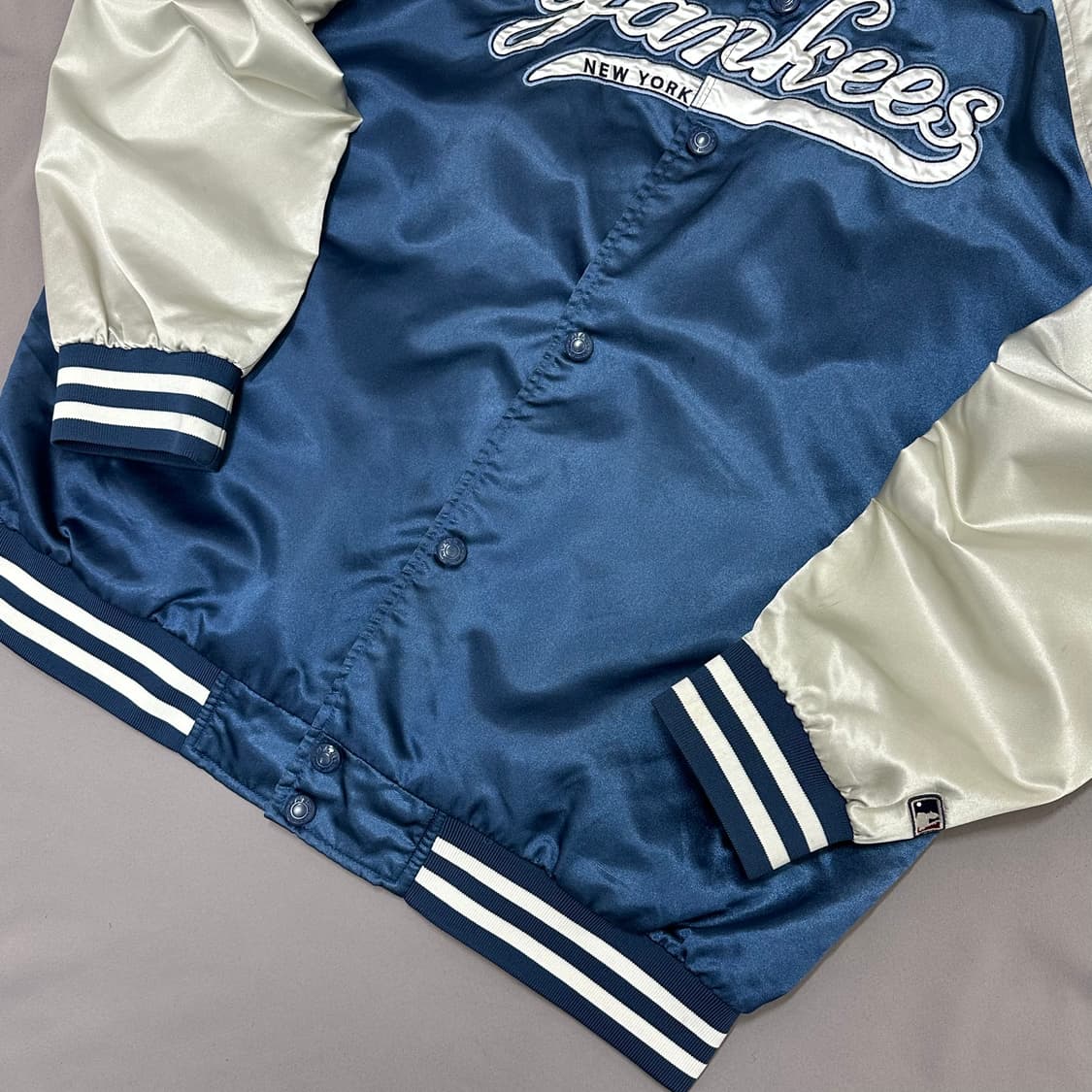 MLB 00s 올드스쿨 뉴욕양키스 새틴 야구점퍼 105 상품이미지5