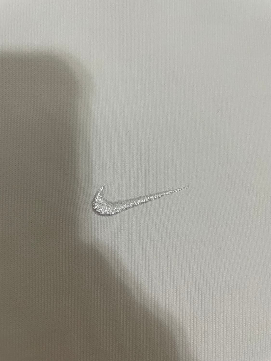 나이키 NGR 솔로 스우시 플리스 풀오버 후드티 화이트 상품이미지5