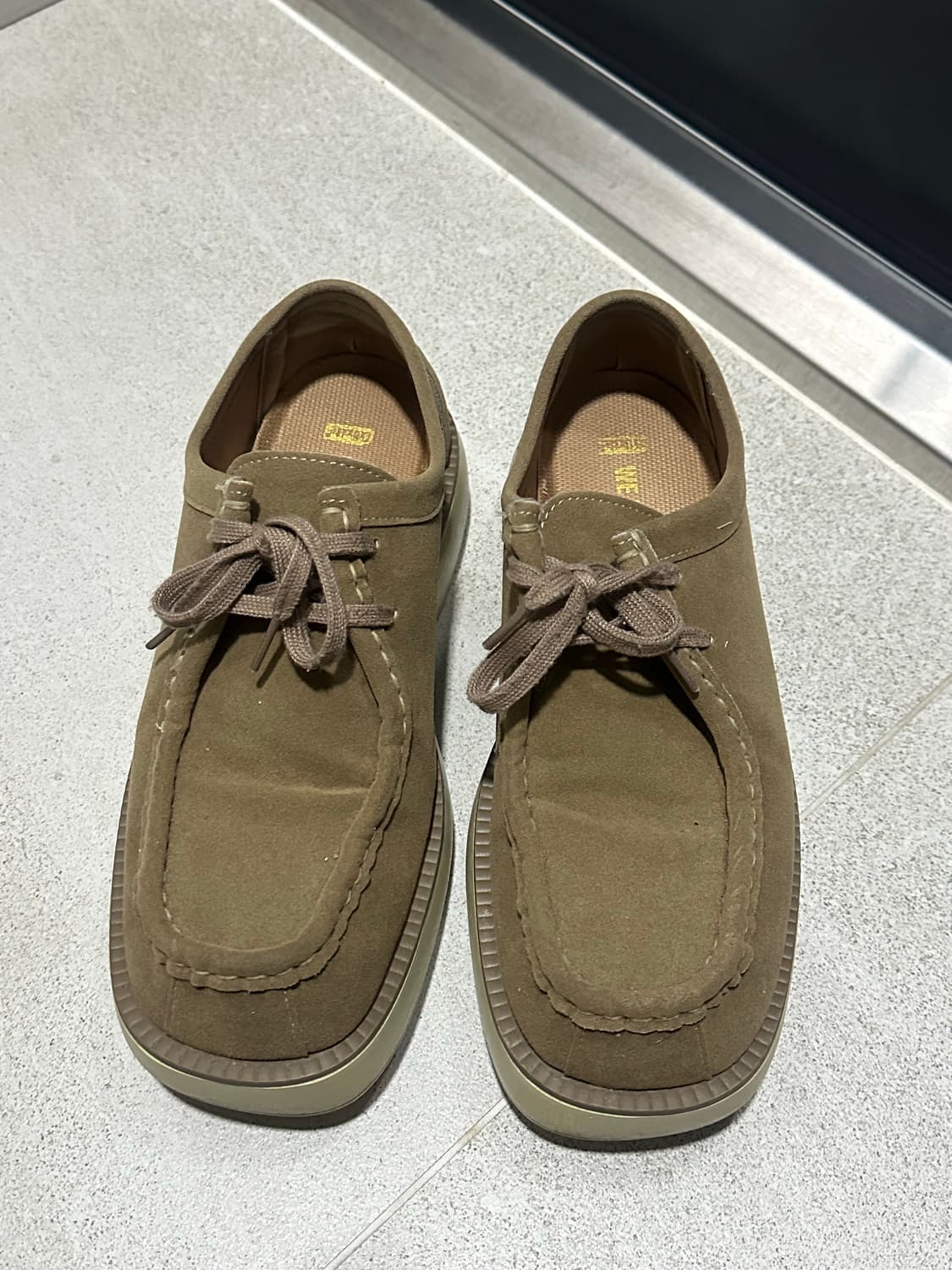 위더로드 마스 볼륨 스퀘어토 2홀 왈라비 더비슈즈 베이지  상품이미지1