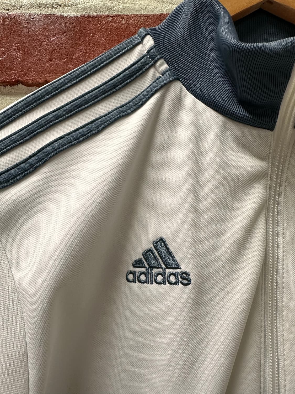 (90)아디다스 레알마드리드 트랙탑 져지 흰회 상품이미지2