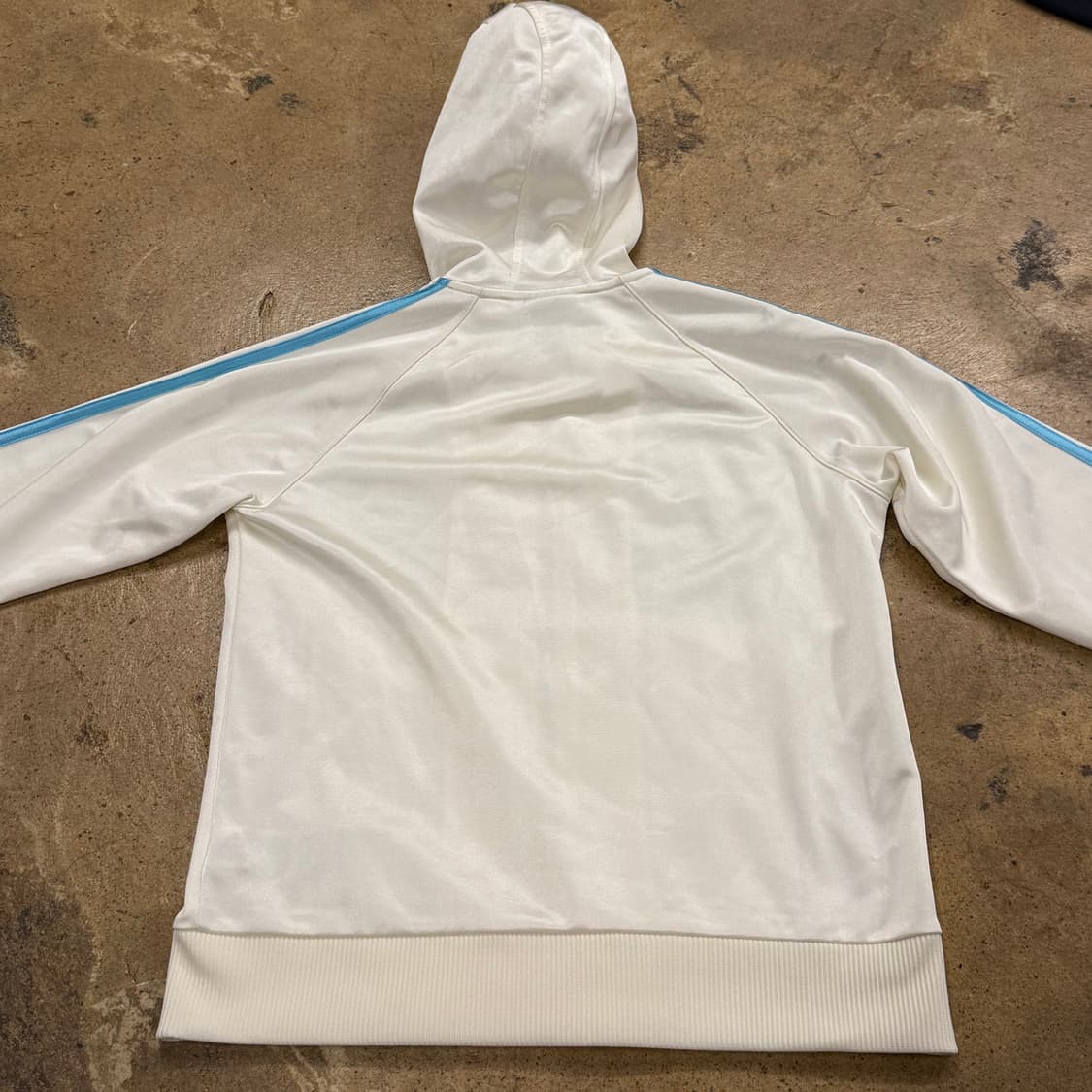 아디다스 흰하 화이트 하늘 시나모롤 큐빅 후플 져지 상품이미지4