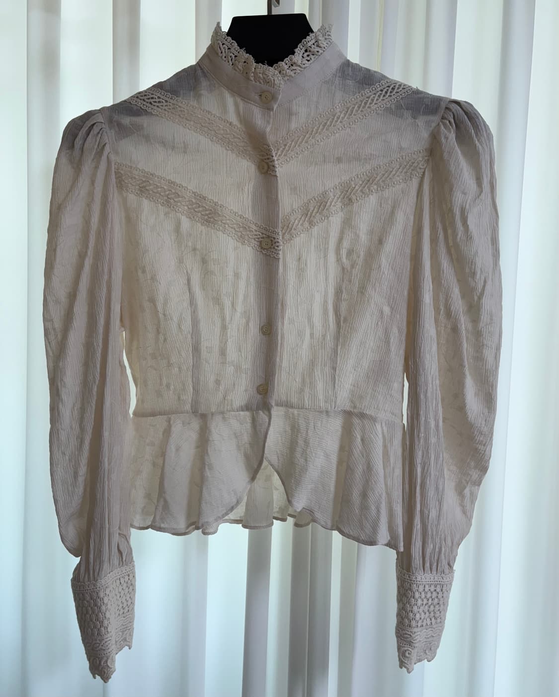 탑드레싱 이브미 블라우스 상품이미지1