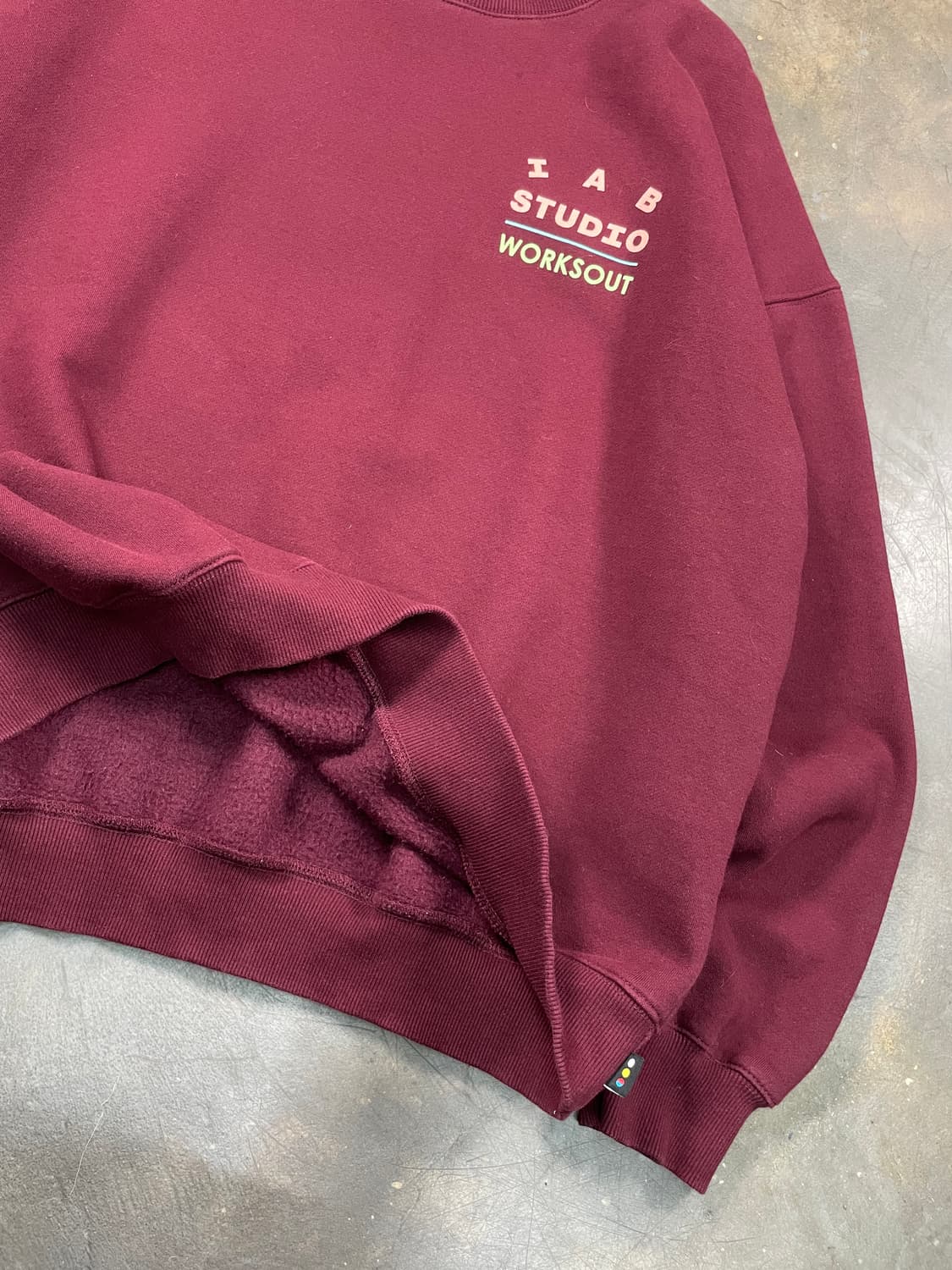 아이앱 X 웍스아웃 스웻셔츠 상품이미지4