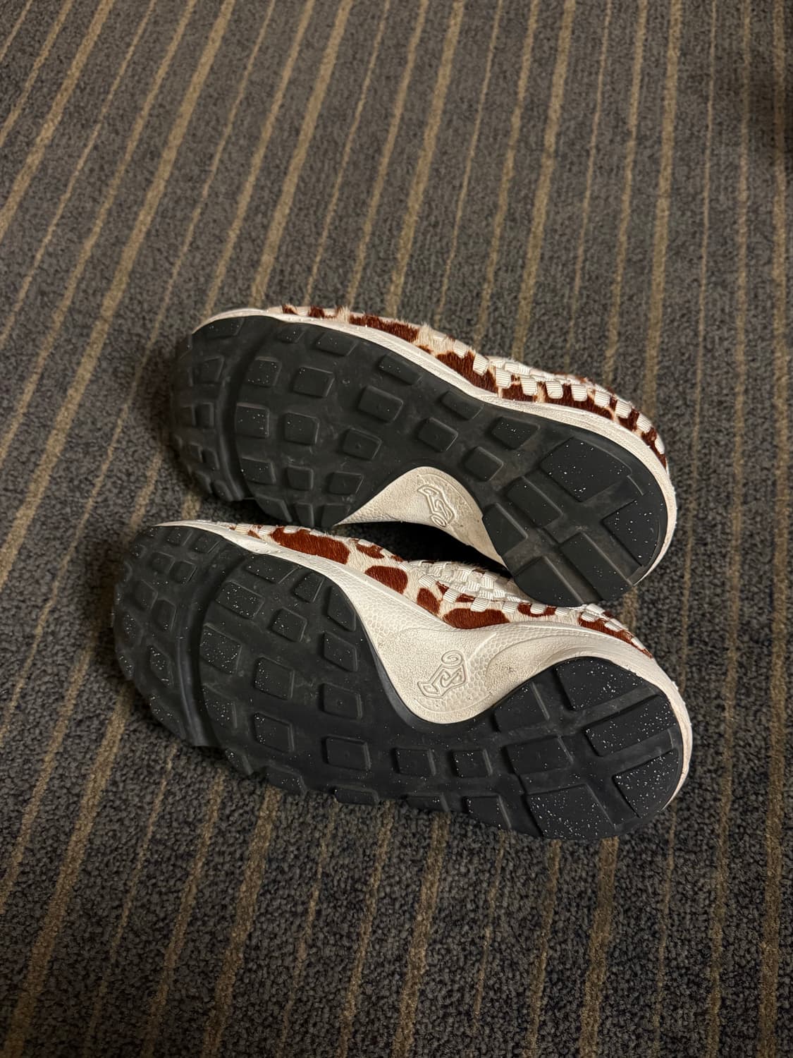 나이키 에어 풋스케이프 우븐 카우 프린트 상품이미지5