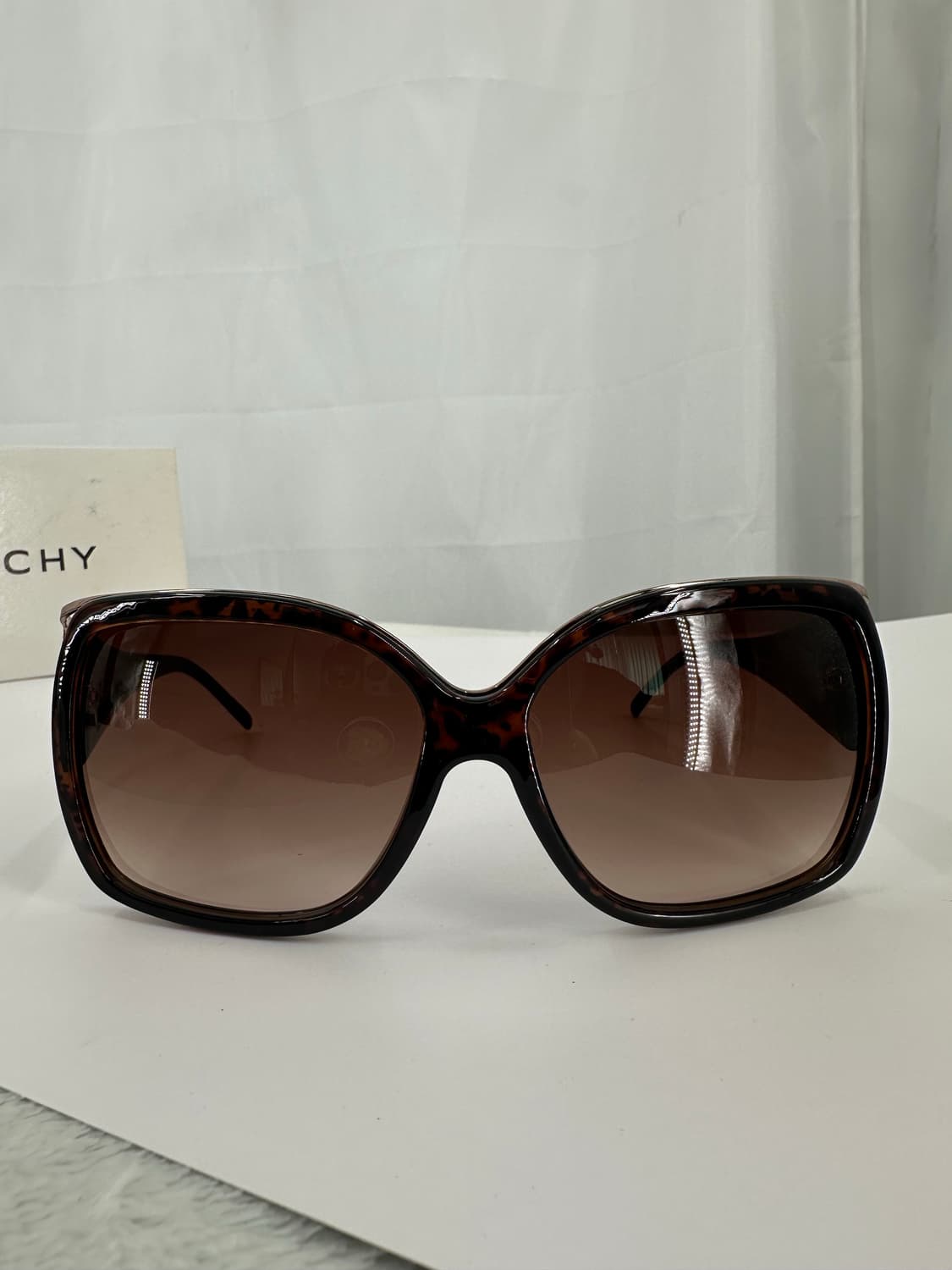 [새상품 무료배송] 정품 지방시 Made in Italy 선글라스 상품이미지3