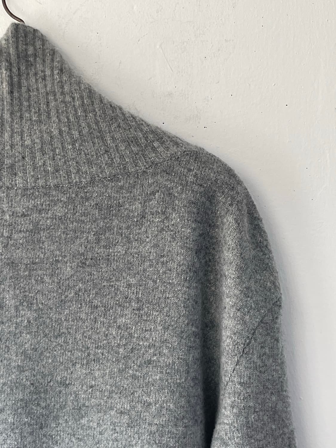 서브셋 하이넥 울캐시 니트 그레이 새상품 상품이미지5