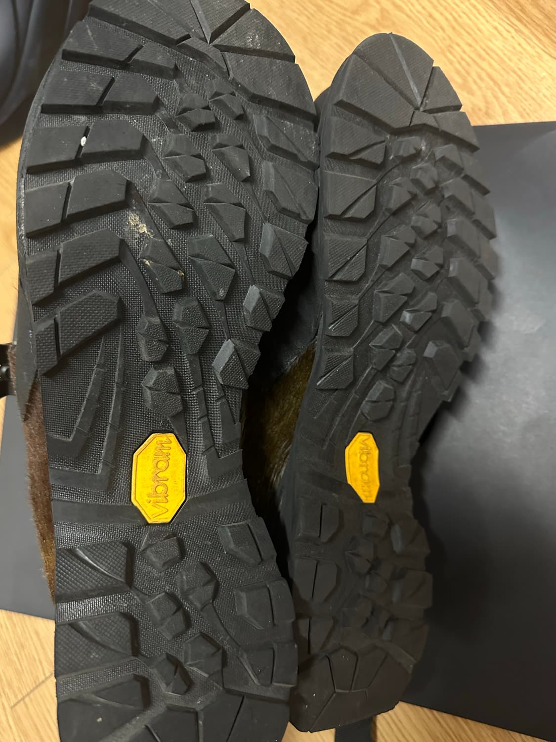 데몬 송치 뮬 42size 상품이미지4