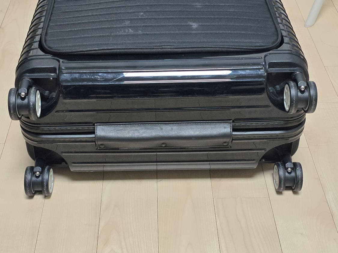 리모와 살사 디럭스 하이브리드 멀티휠 블랙 상품이미지8