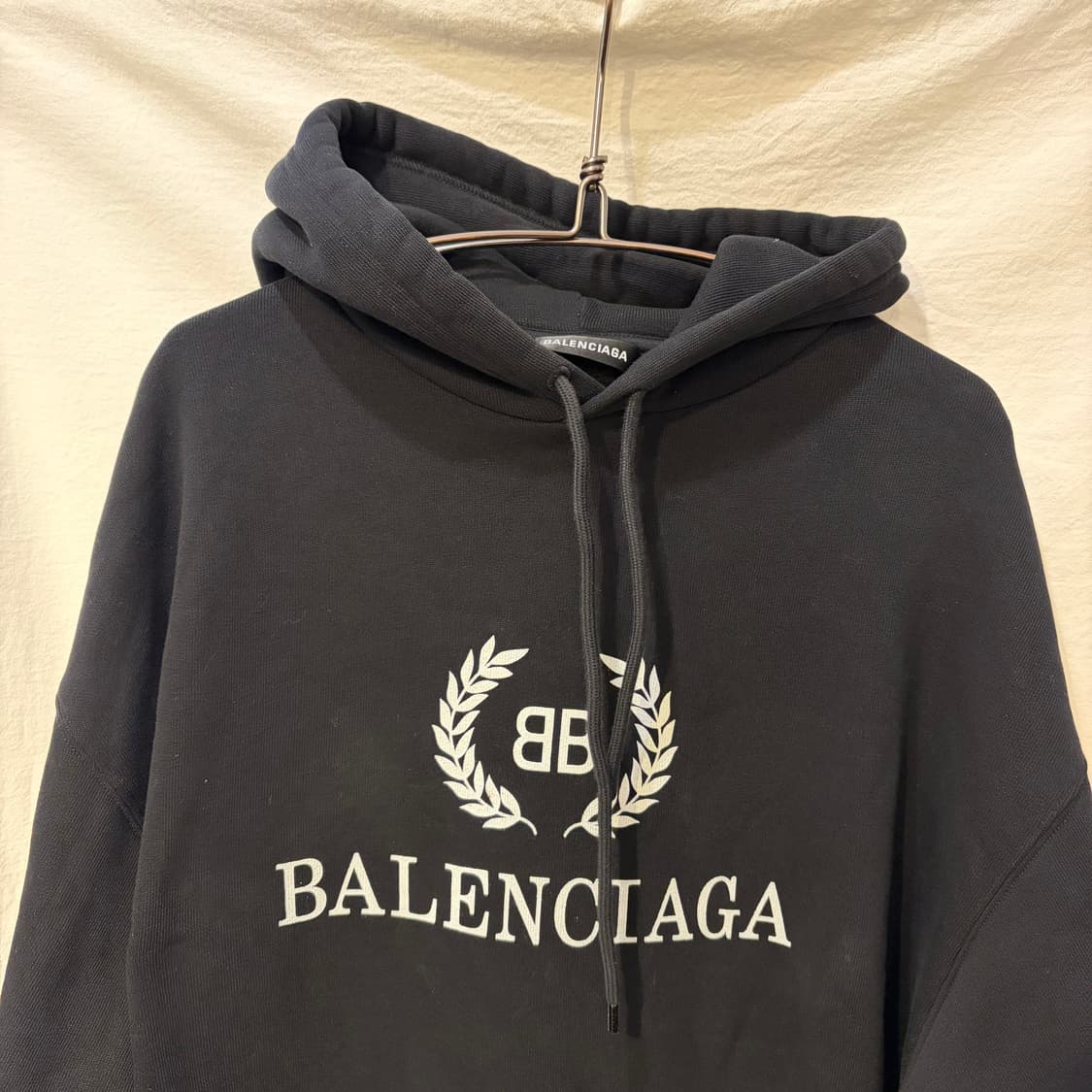 발렌시아가 로고 정품 월계수 후드티셔츠 상품이미지2