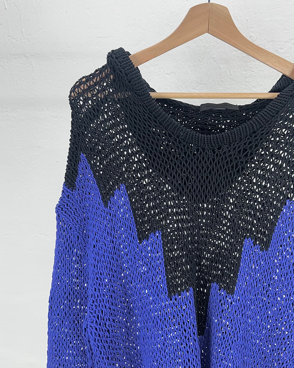 알렉산더 왕 블랙 앤 블루 컬러 블록 청키 후디 니트 스웨터 상품이미지2