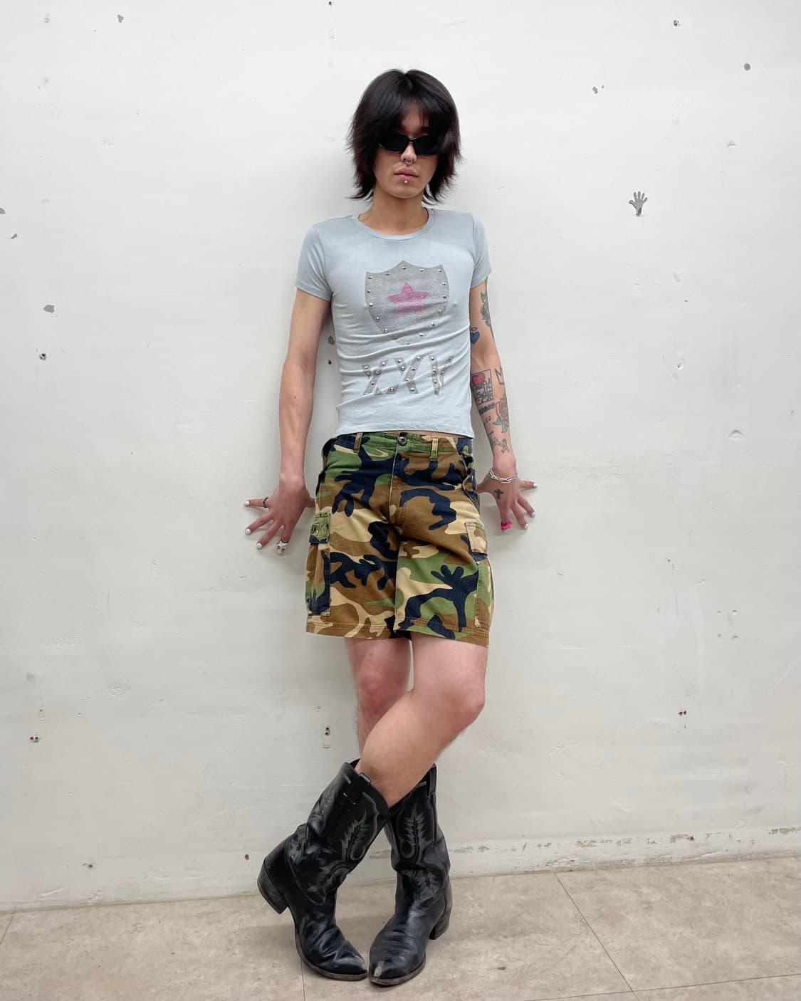 Studded Star Vintage Gray T-shirt 상품이미지6