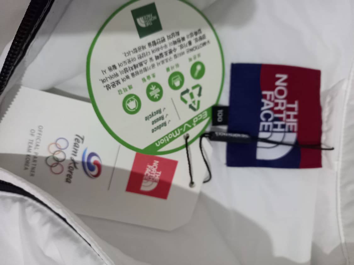 새상품 노스페이스 팀 코리아 국대 패딩 100/L 상품이미지4