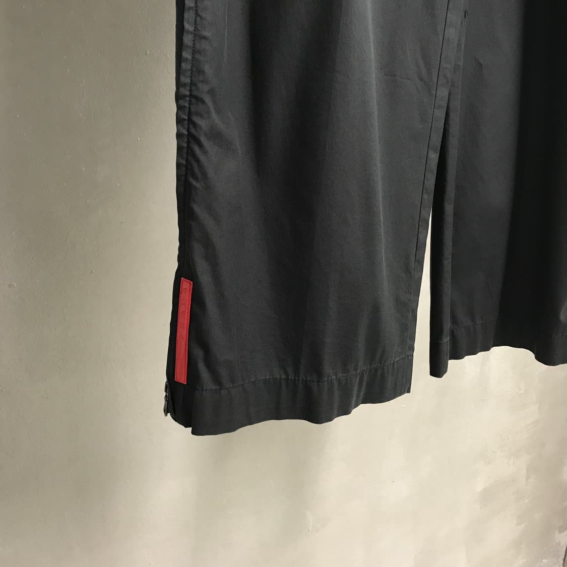 프라다 블랙 팬츠 54 상품이미지4