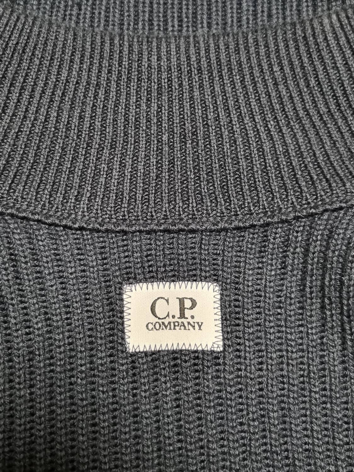 cp컴퍼니 니트집업 가디건 상품이미지3