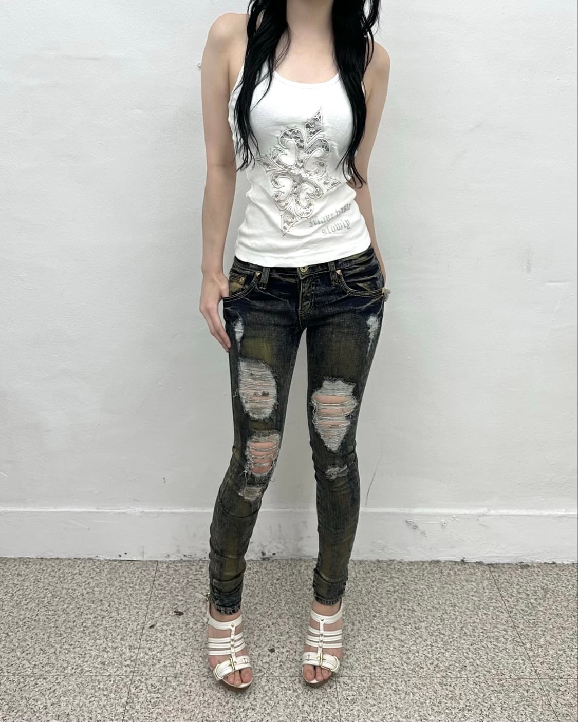 cross lace line detail sleeveless 상품이미지1