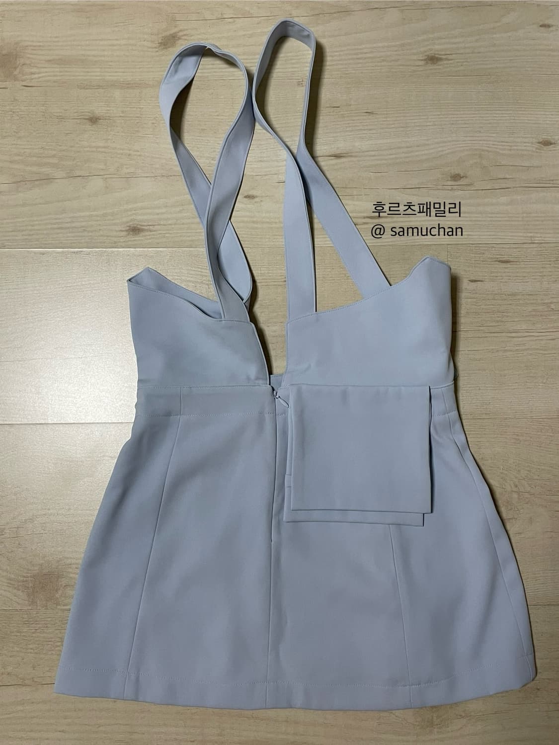 지초이 ss23 브레이시스 미니 스커트 아이스 블루 상품이미지5