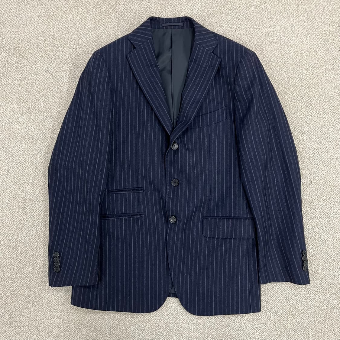 [48] 맨온더분 네이비 스트라이프 슬림핏 정장 테일러 수트 셋업 010 상품이미지2