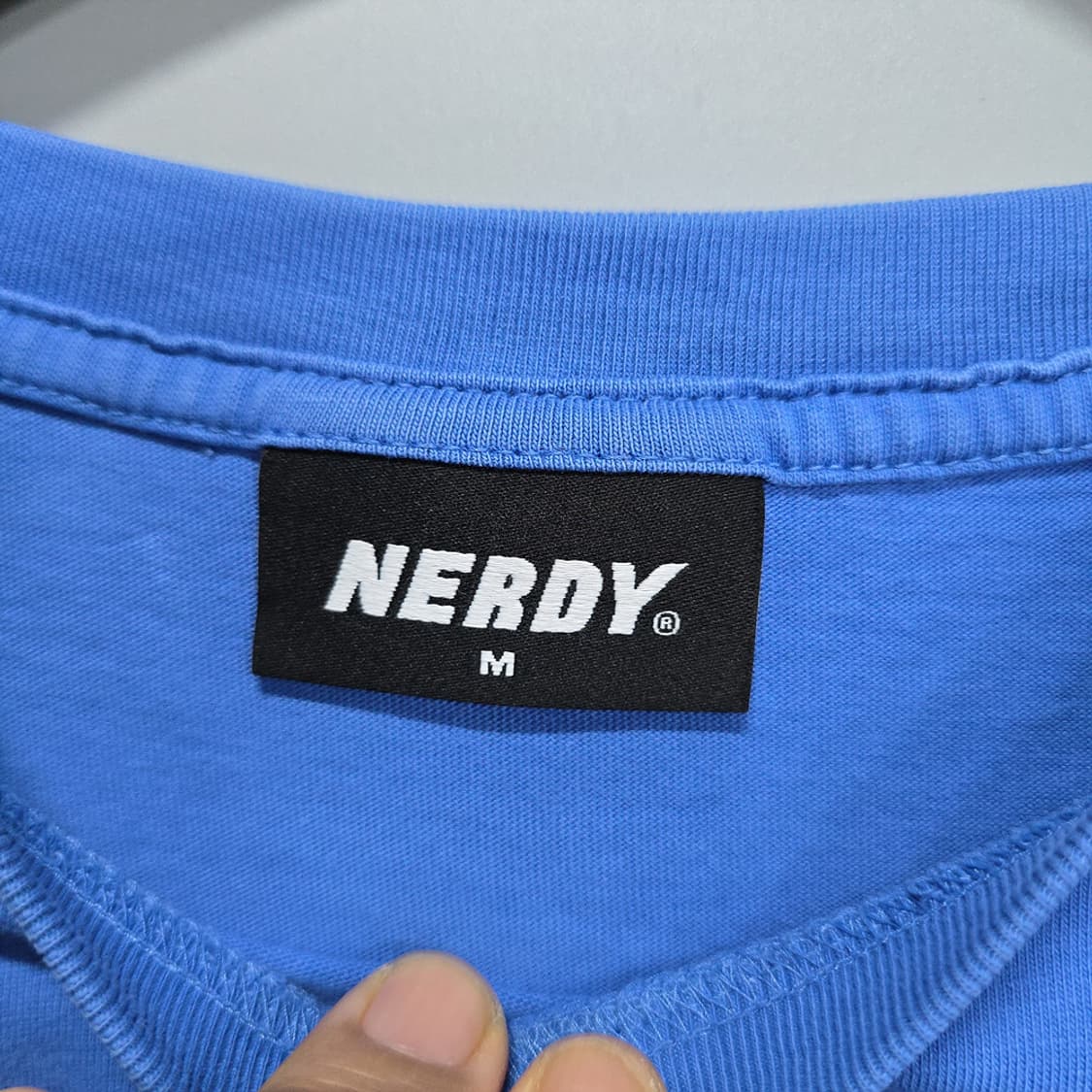 널디(NERDY) 백로고 반팔 티셔츠 M 상품이미지3