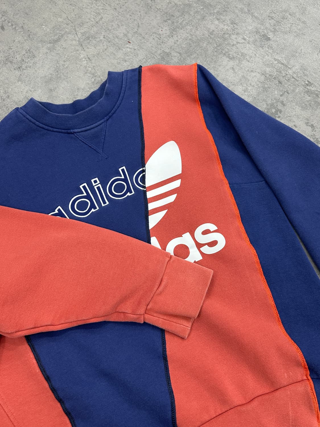  아디다스 믹스 커스텀 네이비 맨투맨 상품이미지2