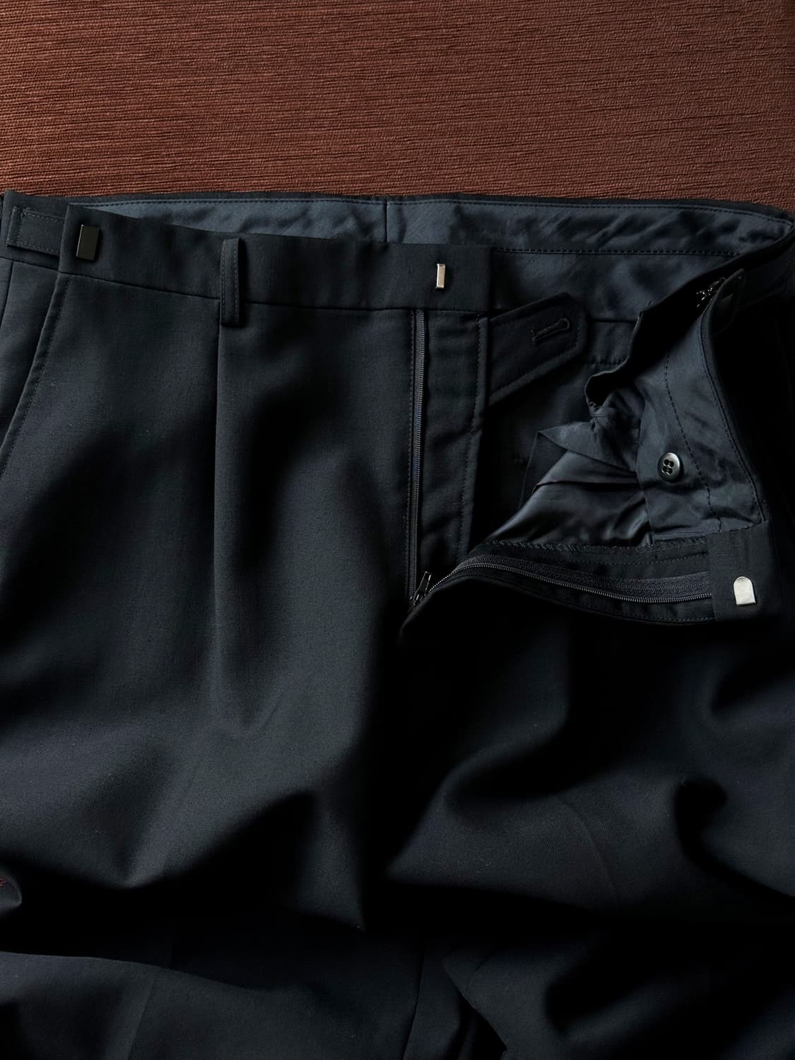 Wool snap belted design 1 tuck trouser 상품이미지9