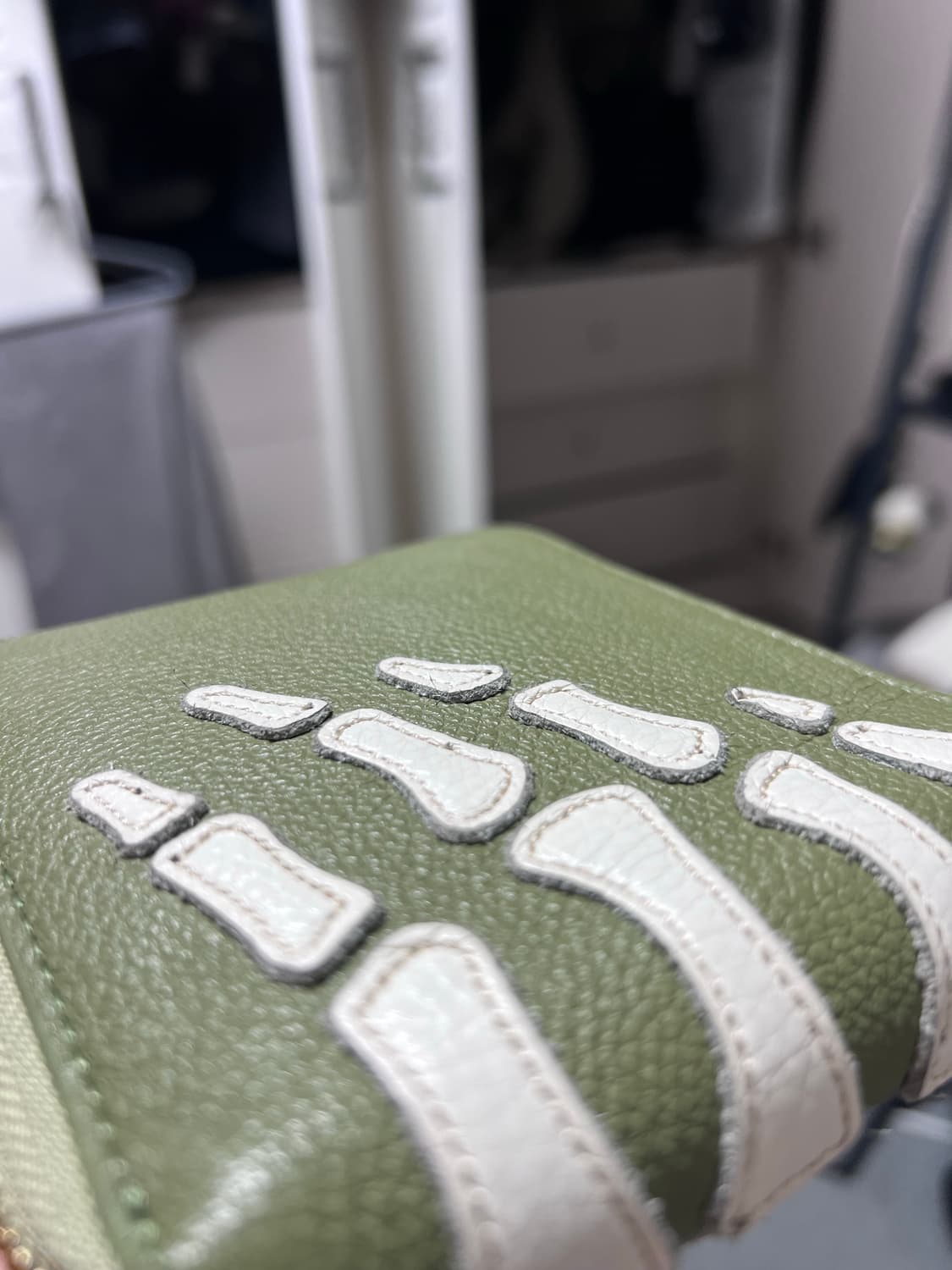 캐피탈 떰즈업 본 지갑 올리브 상품이미지6