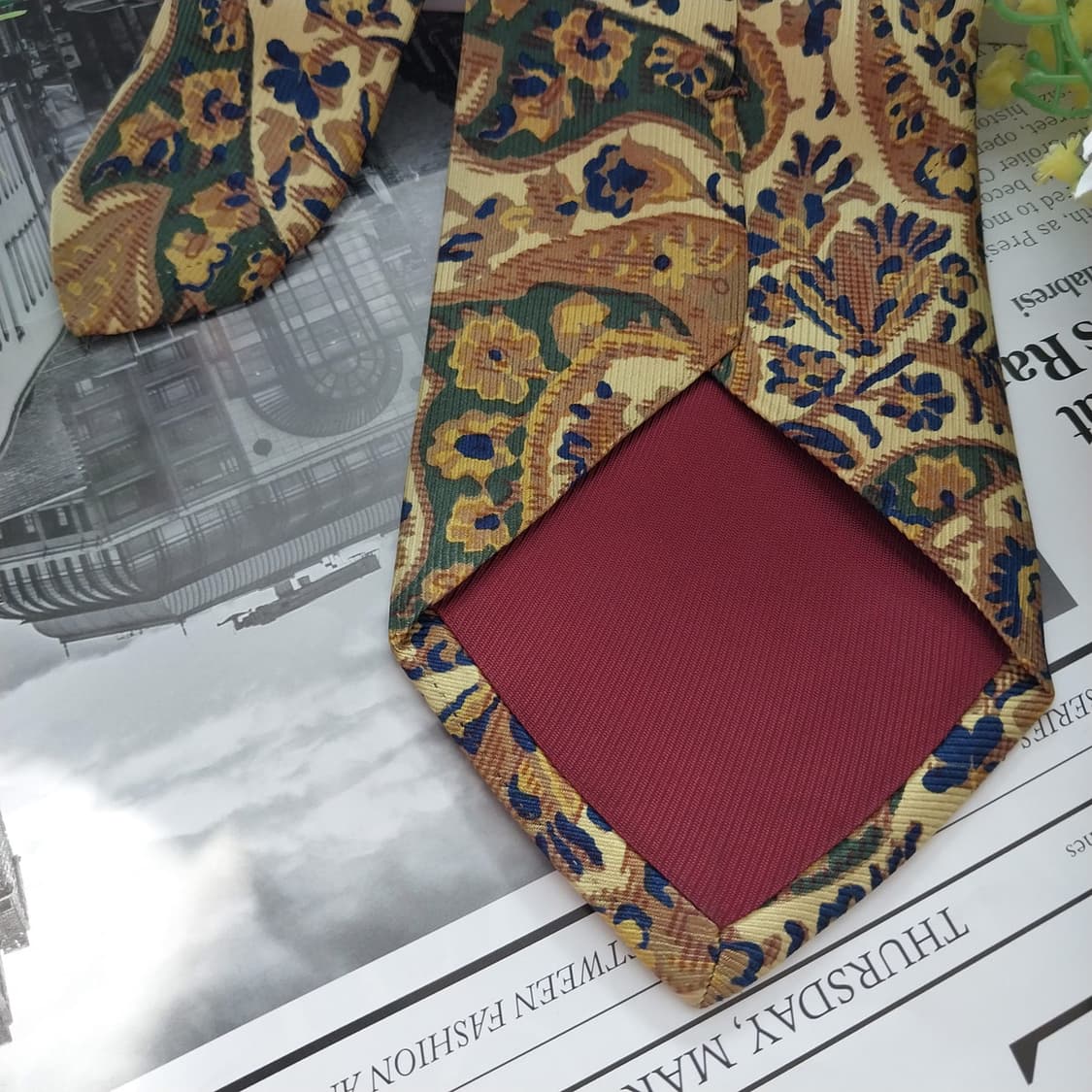 세루티 실크 골드 플라워 아트워크 넥타이 9.1cm A등급 K1368
 상품이미지8