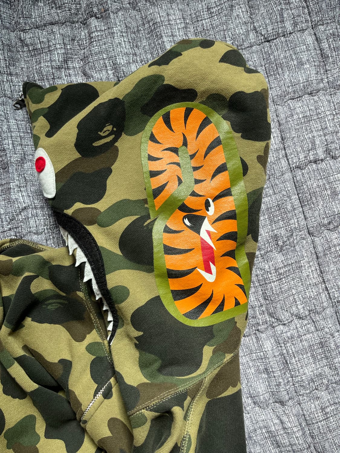 베이프 녹계 후드집업 상품이미지3