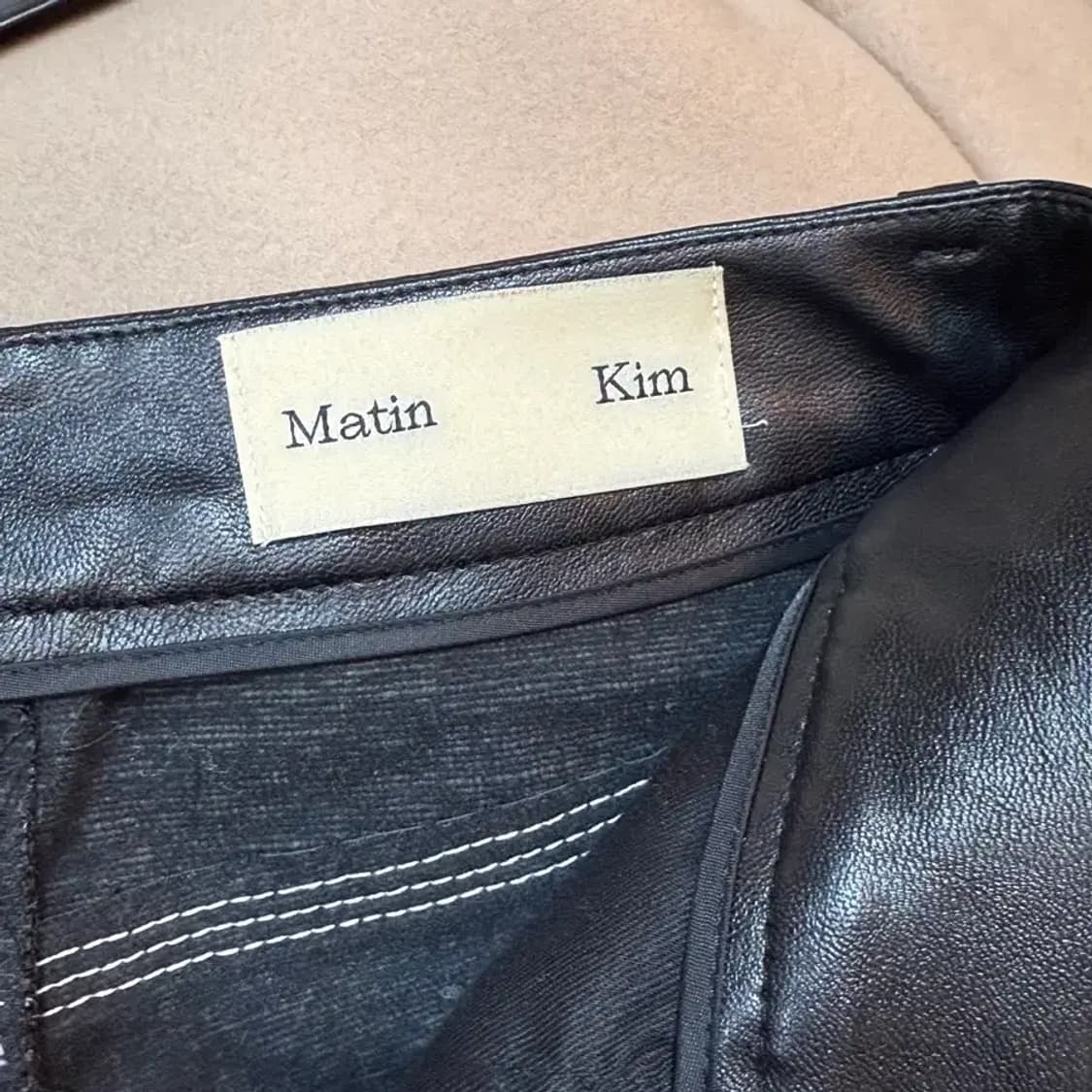 MATIN KIM 마뗑킴 stitch eco leather pants M 상품이미지5