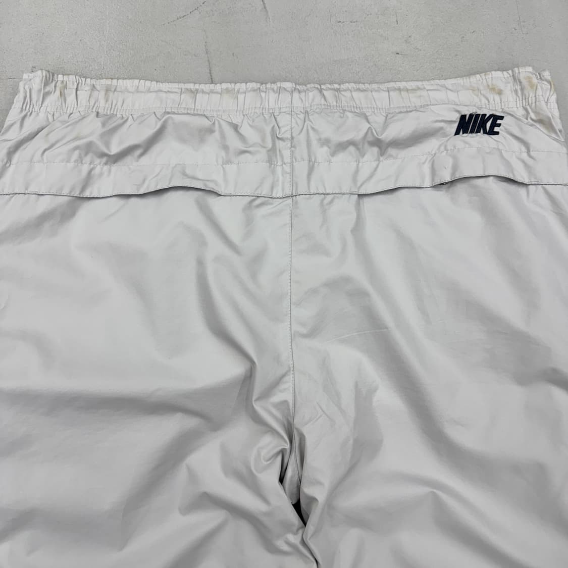 나이키 00s 스우시 올드스쿨 와이드 바람막이 트랙팬츠 상품이미지4