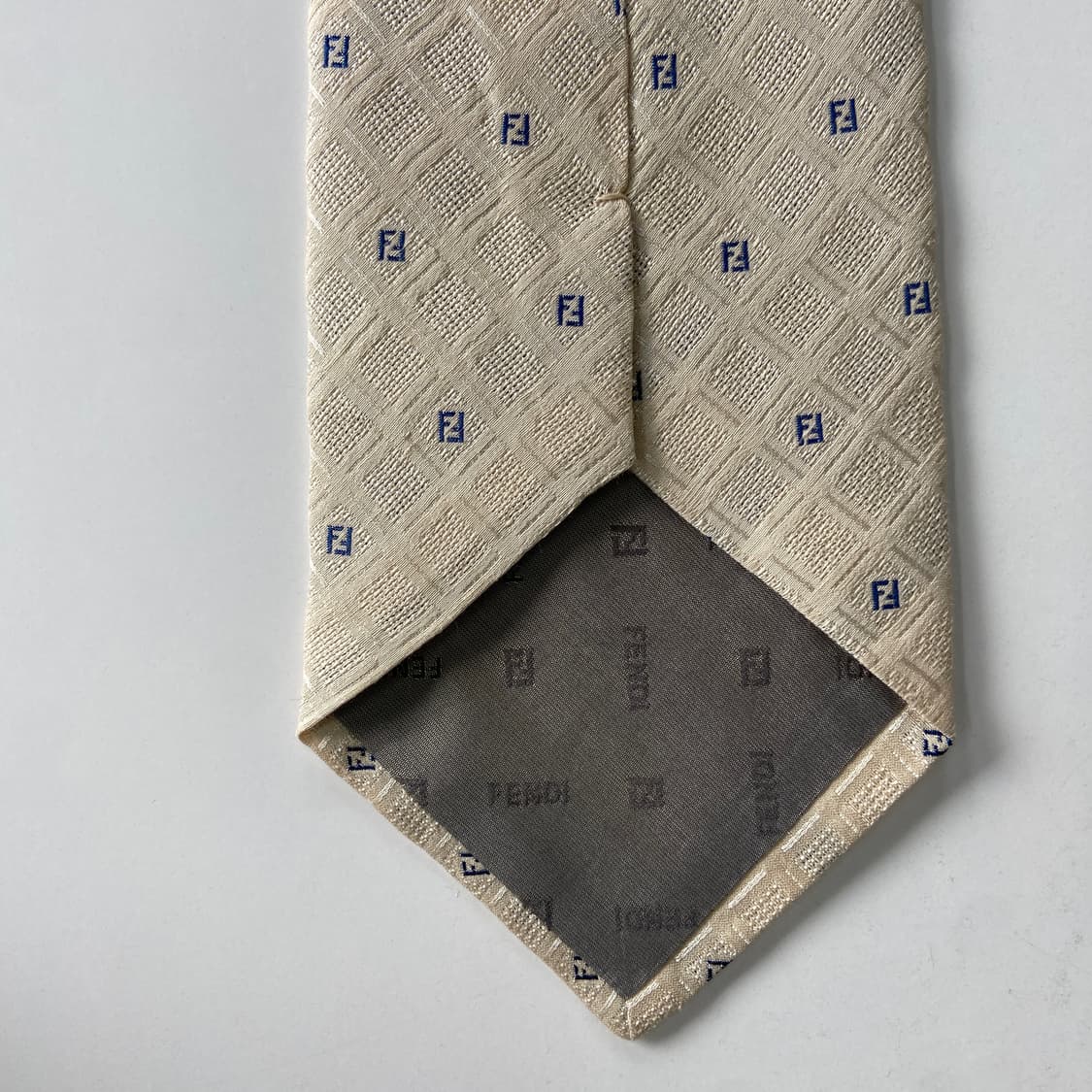 택달린 펜디 (FENDI) 모노그램 명품 정품 넥타이 상품이미지8