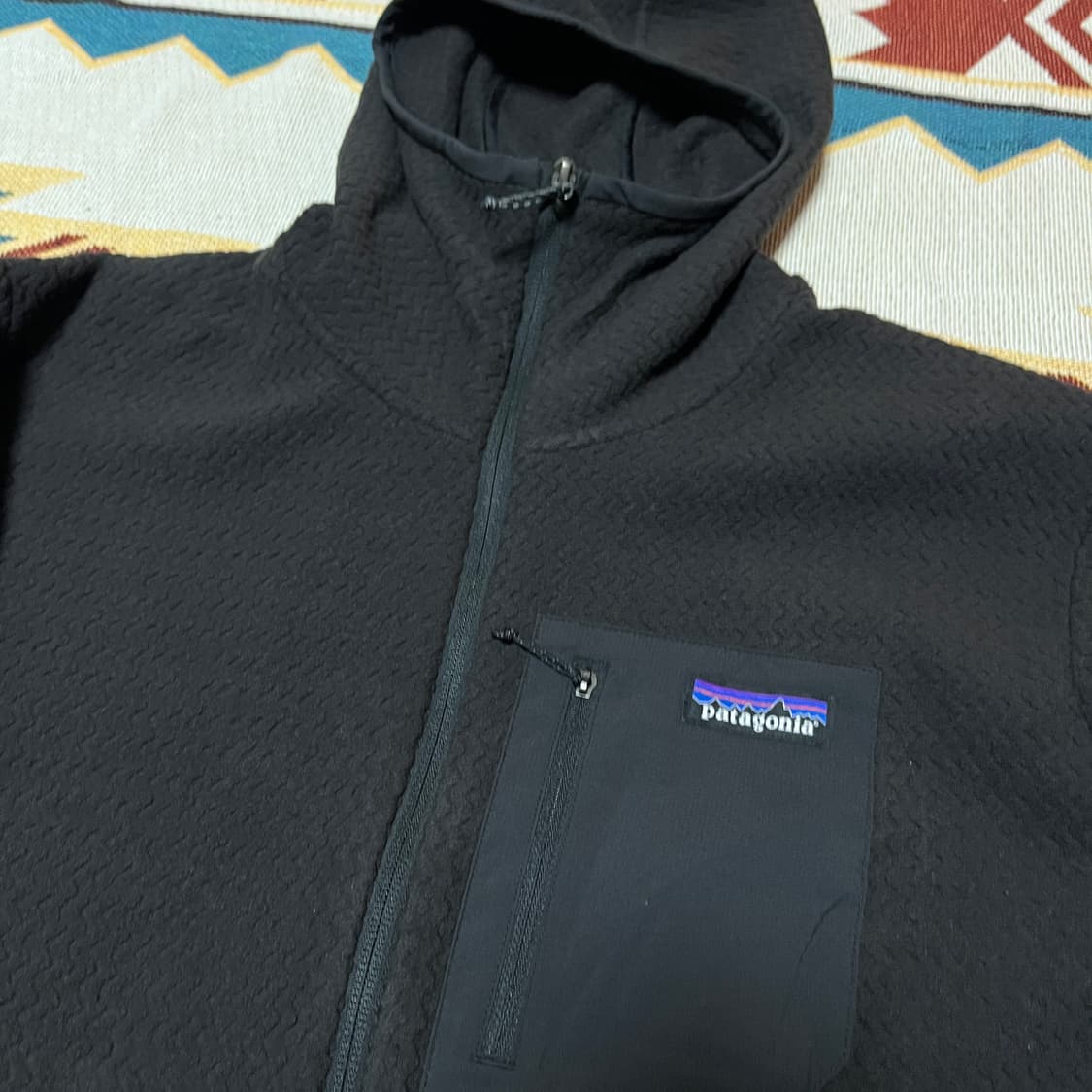 파타고니아 R1 에어 풀 집 후디 L 블랙 상품이미지3