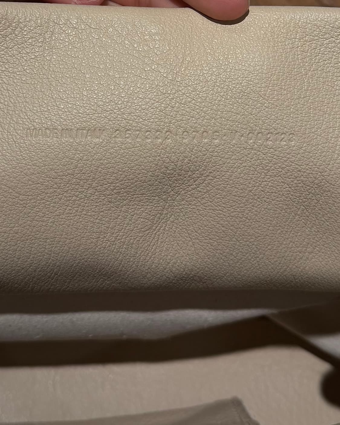 발렌시아가 아이보리 파피에르 a6 토트백 상품이미지9