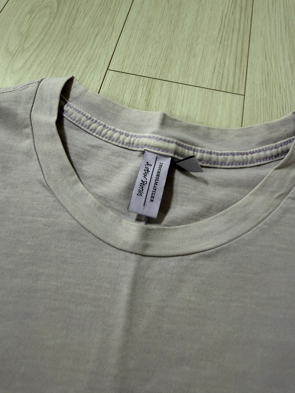 앤아더스토리즈 연보라 반팔티셔츠 36사이즈 상품이미지2