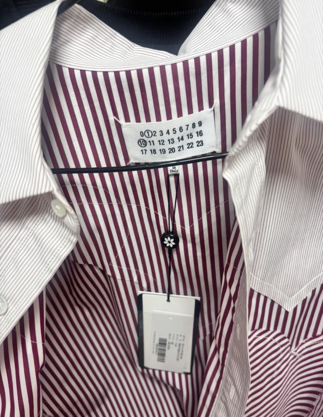메종 마르지엘라 요크 스트라이프 셔츠 버건디 (40) 상품이미지3