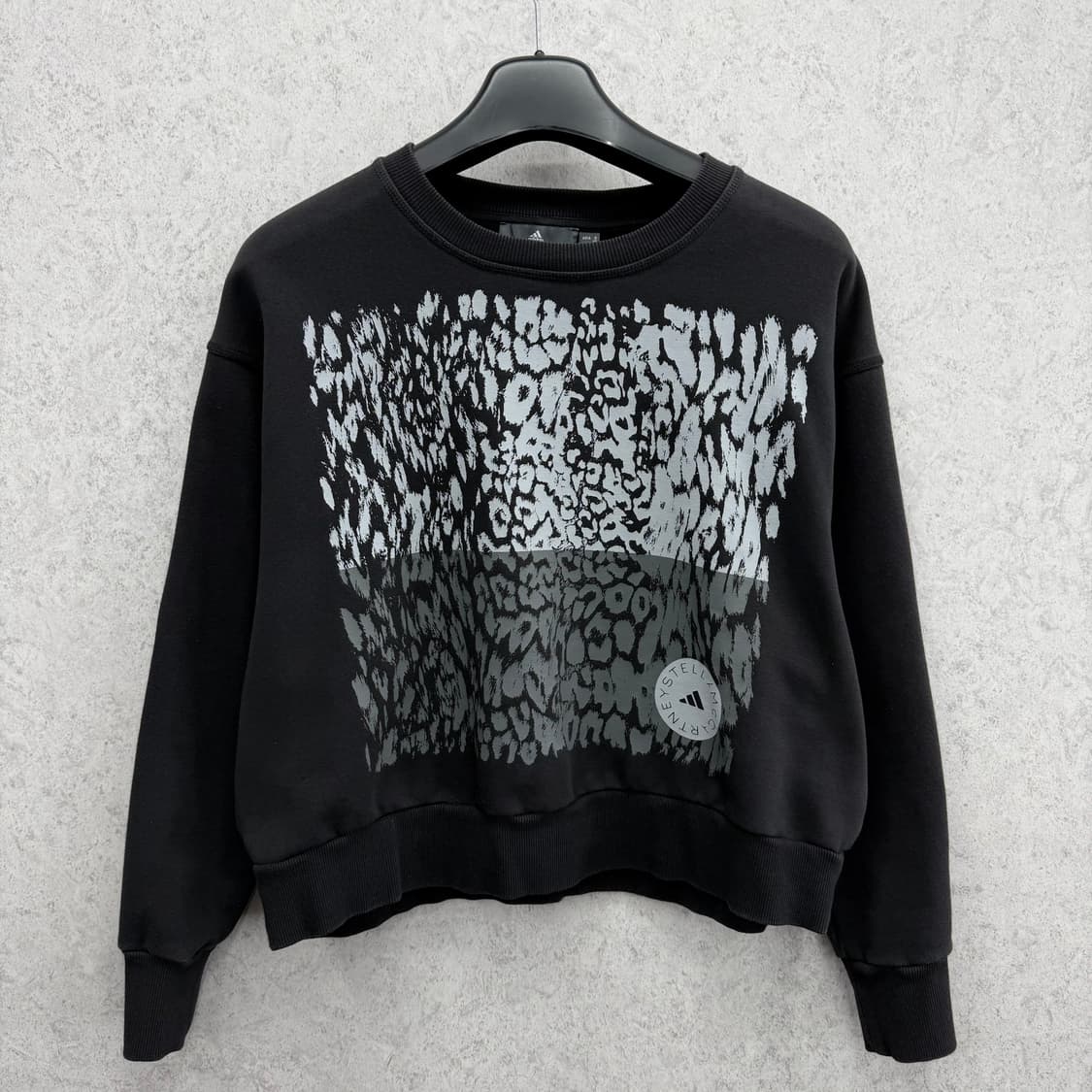 85 아디다스 여자 오버핏 숏 맨투맨 상품이미지1