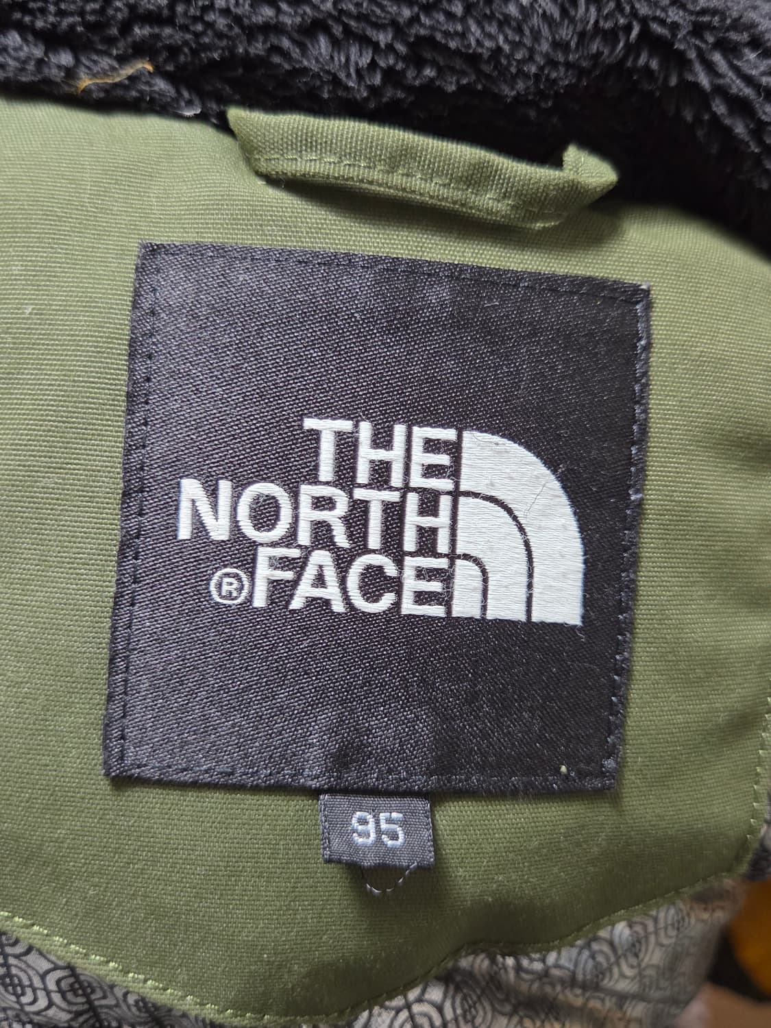 [노스페이스] 클라우스 구스다운 패딩자켓 판매합니다. 상품이미지3