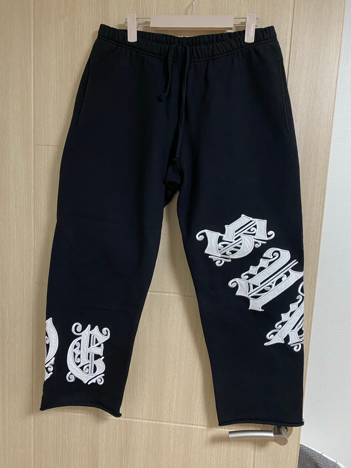 슈프림 올드 잉글리쉬 랩 스웻팬츠 S 상품이미지1