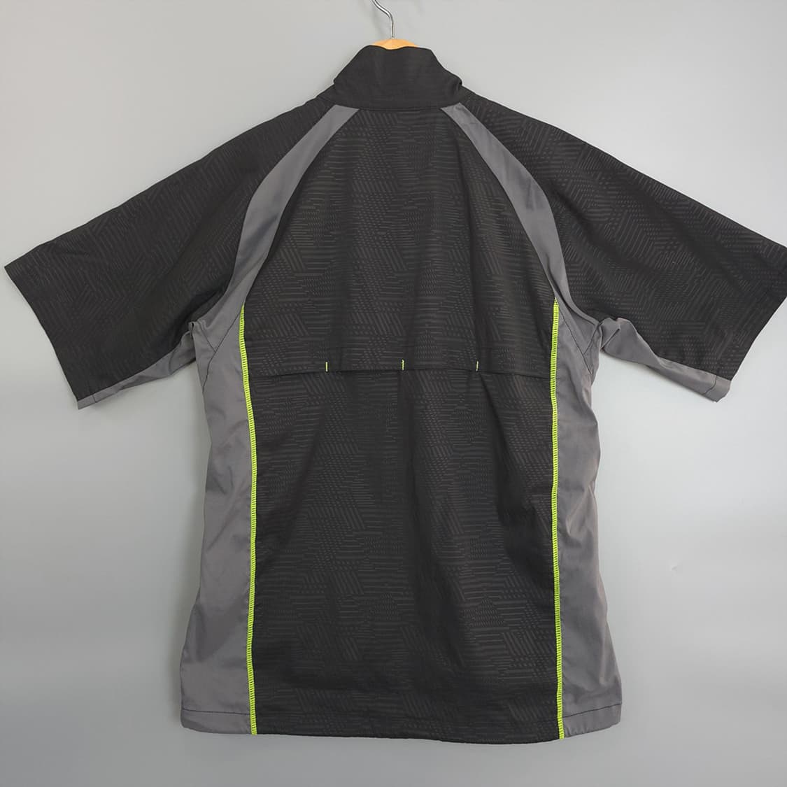 언더아머 Under Armour 반집업 반팔 티셔츠 블랙 SM 상품이미지5