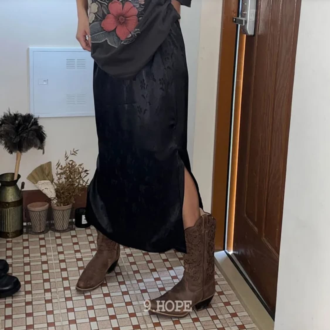 블랙 실크 트임 롱 스커트(새상품) 상품이미지4