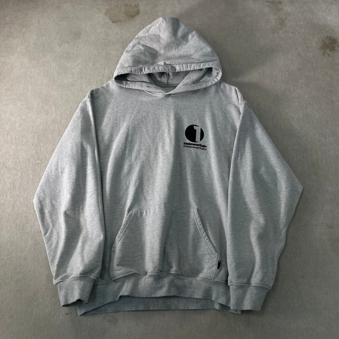 105 디스이즈네버댓 백로고 그레이 코튼 후드티 상품이미지2