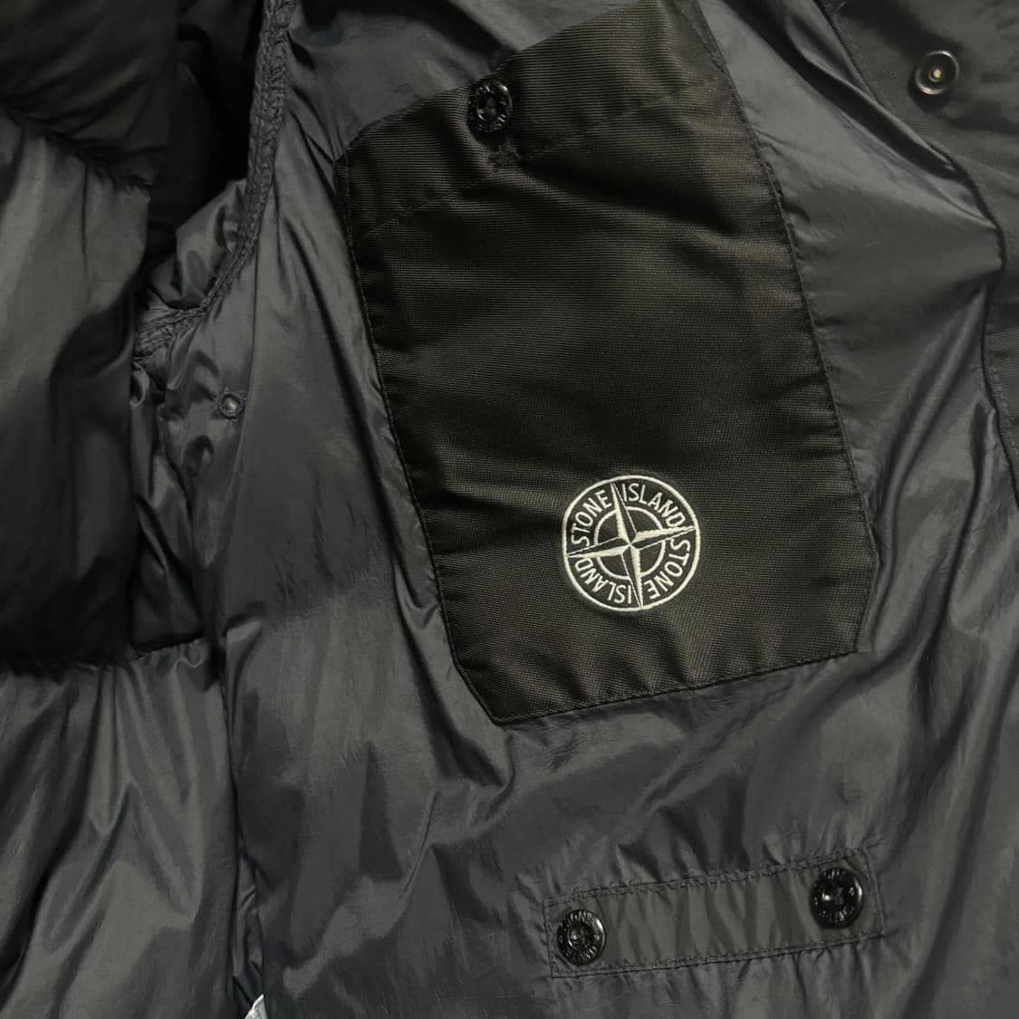 [M] 스톤아일랜드 크링클랩스 23fw 후드 패딩 상품이미지3